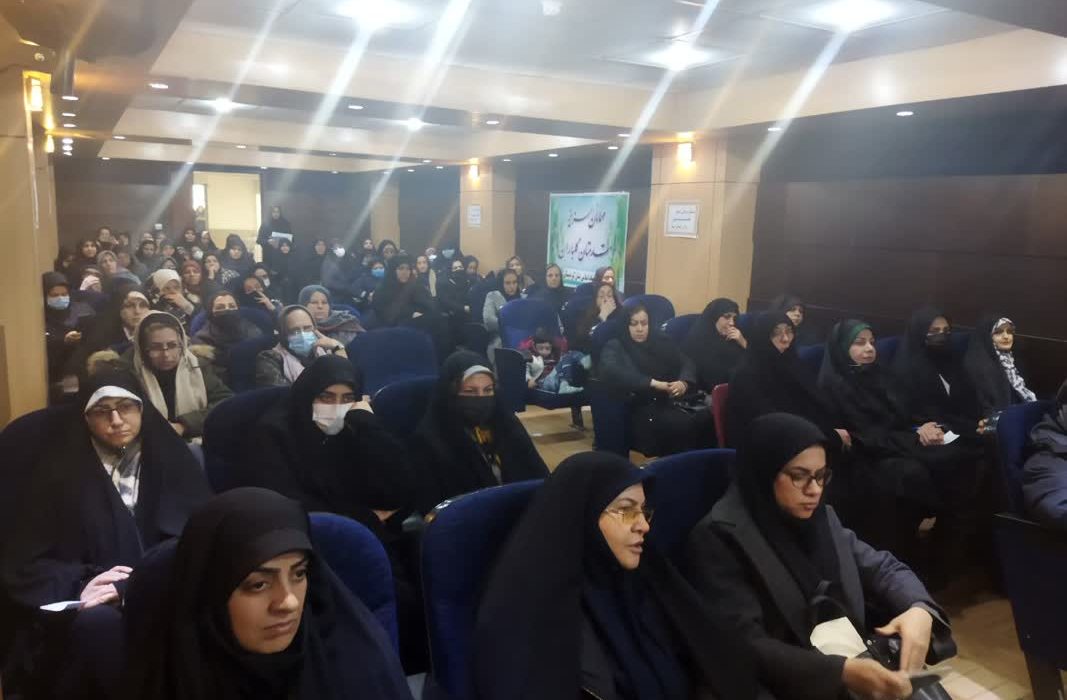 دوره آموزشی «سبک زندگی فاطمی» با حضور اقشار تاثیر گذار جامعه در سنندج برگزار شد