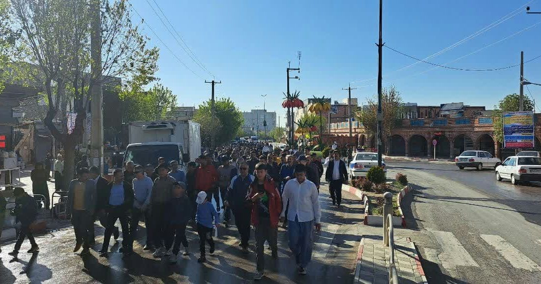 برگزاری همایش پیاده‌روی خانوادگی در شهرستان دیواندره