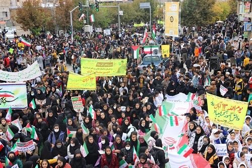 راهپیمایی بزرگ مردم کامیاران  به مناسبت ۱۳ آبان برگزار شد