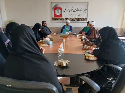 قرآنی و نقش حیاتی مربیان در تربیت نسل‌های آینده