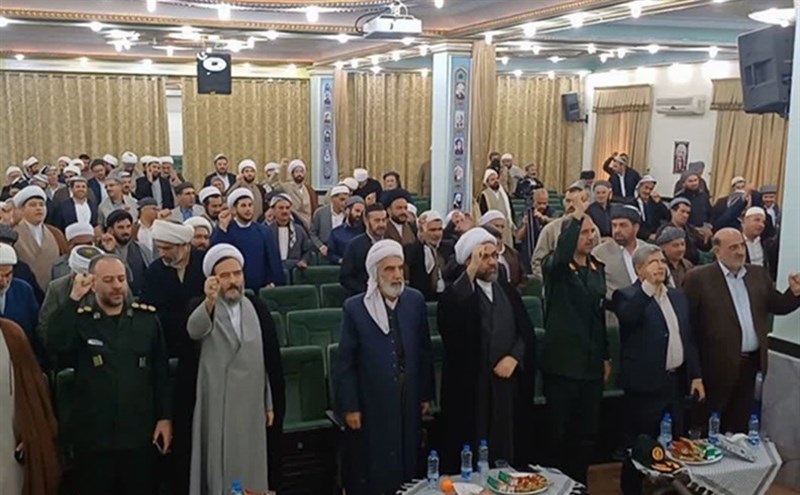 تجلیل از حجتالاسلام والمسلمین رازیانی در همایش علمای کردستان؛ پاسداشت نقشآفرینی در جهاد تبیین