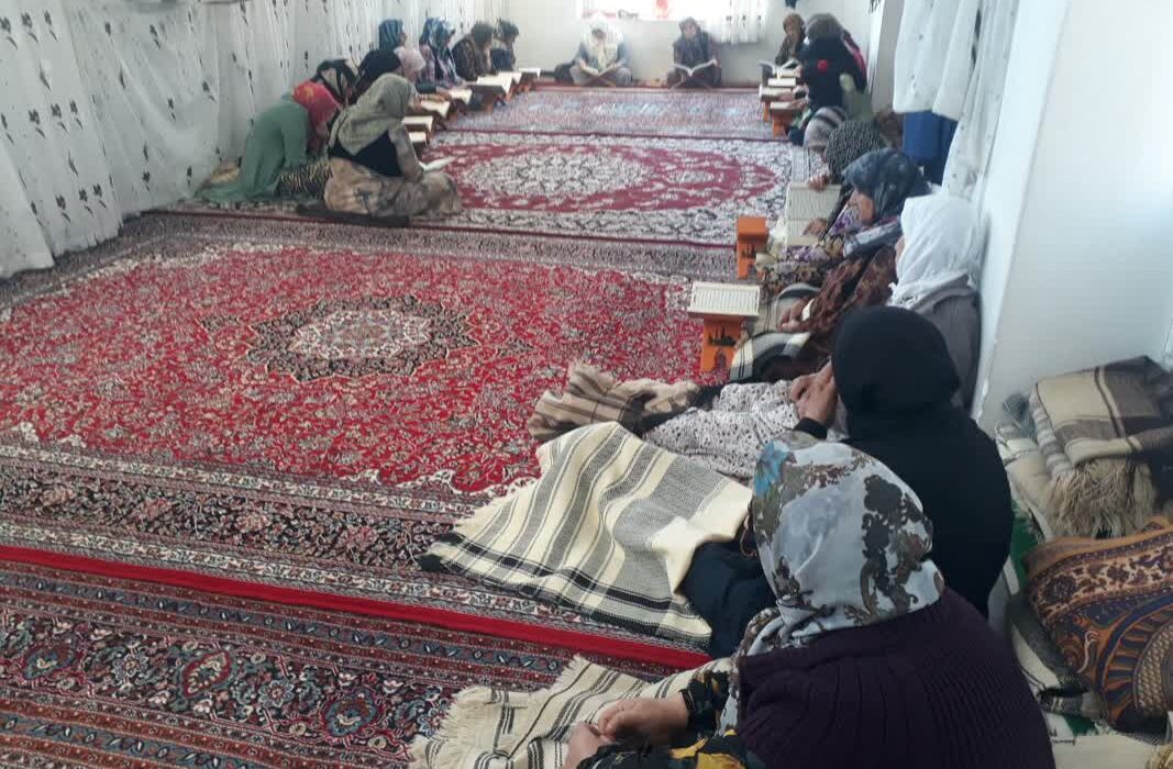 تأثیر تلاوت قرآن بر تحول شخصیت و نقش والدین در تربیت نوجوانان