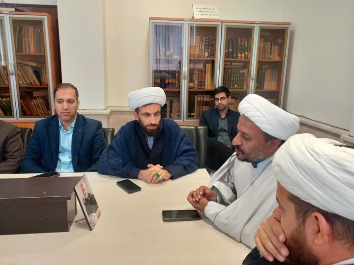 معلمان مدارس صدرا طلایه‌داران تربیت نسل آینده هستند