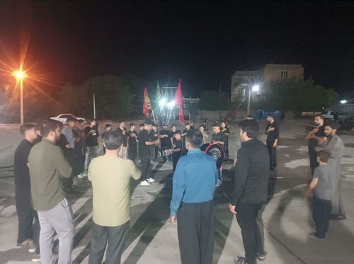 حضور نوجوانان در کنار پیشکسوتان هیئت،جلوهای از استمرار فرهنگ عاشورایی