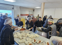 طبخ 25 هزار پرس غذا به نیابت از شهدای کربلا و شهدای مدافع وطن در بیجار