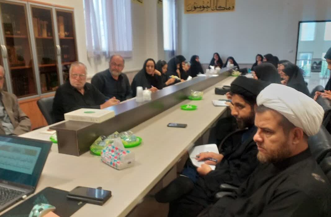 نشست تخصصی «تبیین‌گری جنگ و مقاومت» در بیجار برگزار شد