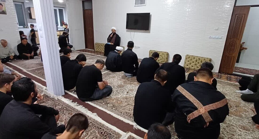 احیای فرهنگ عاشورایی در محفل خانگی شب هفدهم محرم