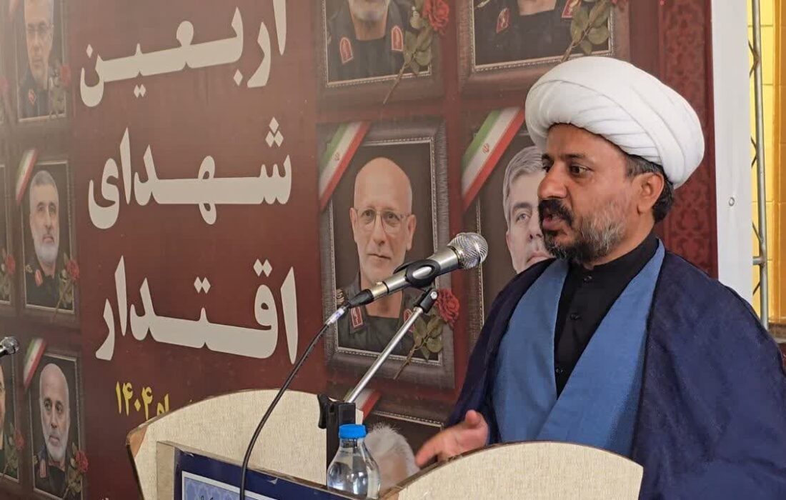 آیین باشکوه اربعین شهدای دفاع ۱۲ روزه در سقز برگزار شد