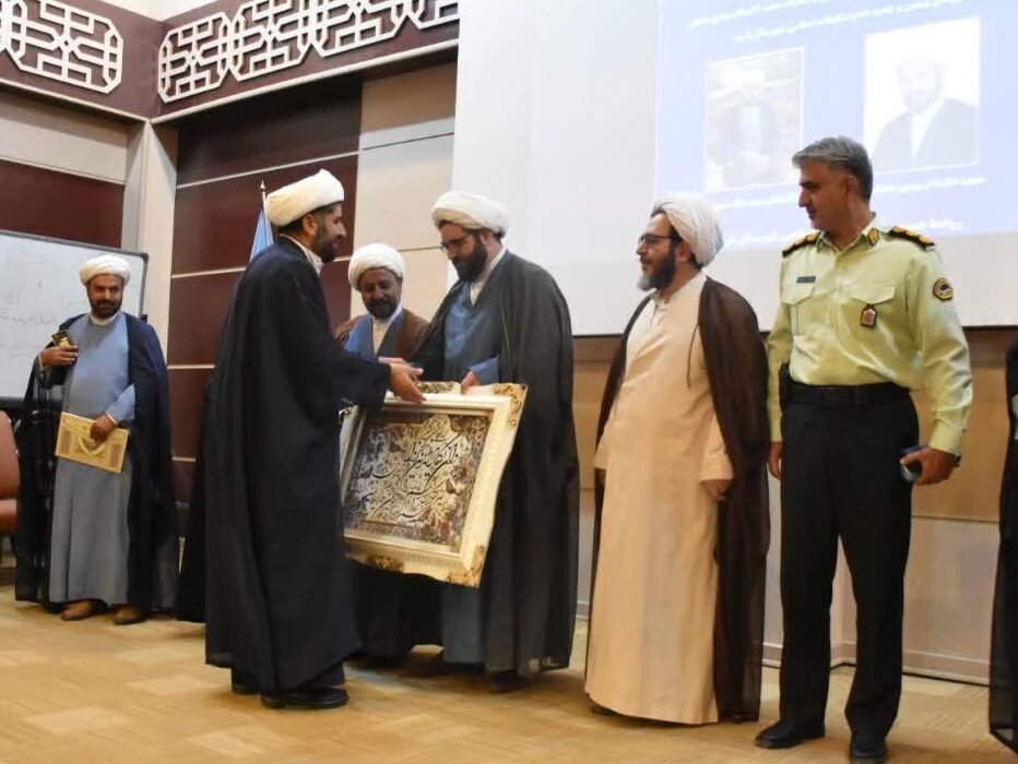 تکریم و معارفه رئیس جدید اداره تبلیغات اسلامی قروه برگزار شد