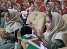 حضور دانش‌آموزان سنندج در مراسم دعای باران