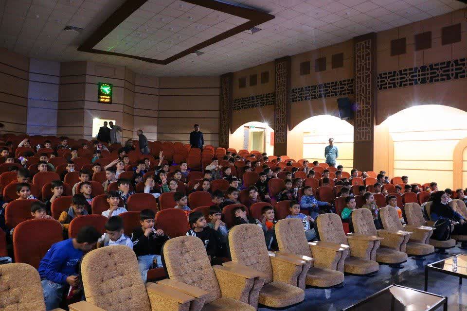 اکران انیمیشنهای ایرانی ویژه مدارس و کانونهای فرهنگی در سنندج آغاز شد