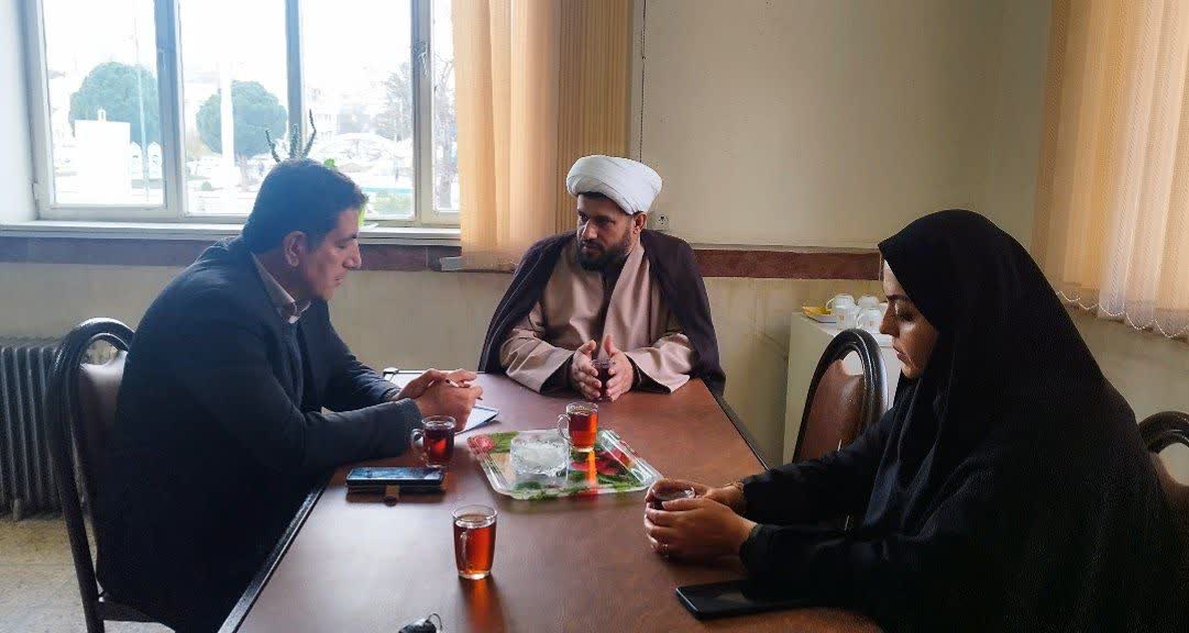 گفت‌وگو پیرامون اعتکاف دانش‌آموزی و برنامه‌های فرهنگی مدارس