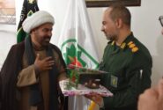 دیدار رئیس اداره تبلیغات اسلامی قروه با فرمانده ناحیه مقاومت سپاه به مناسبت میلاد امام حسین (ع) و روز پاسدار
